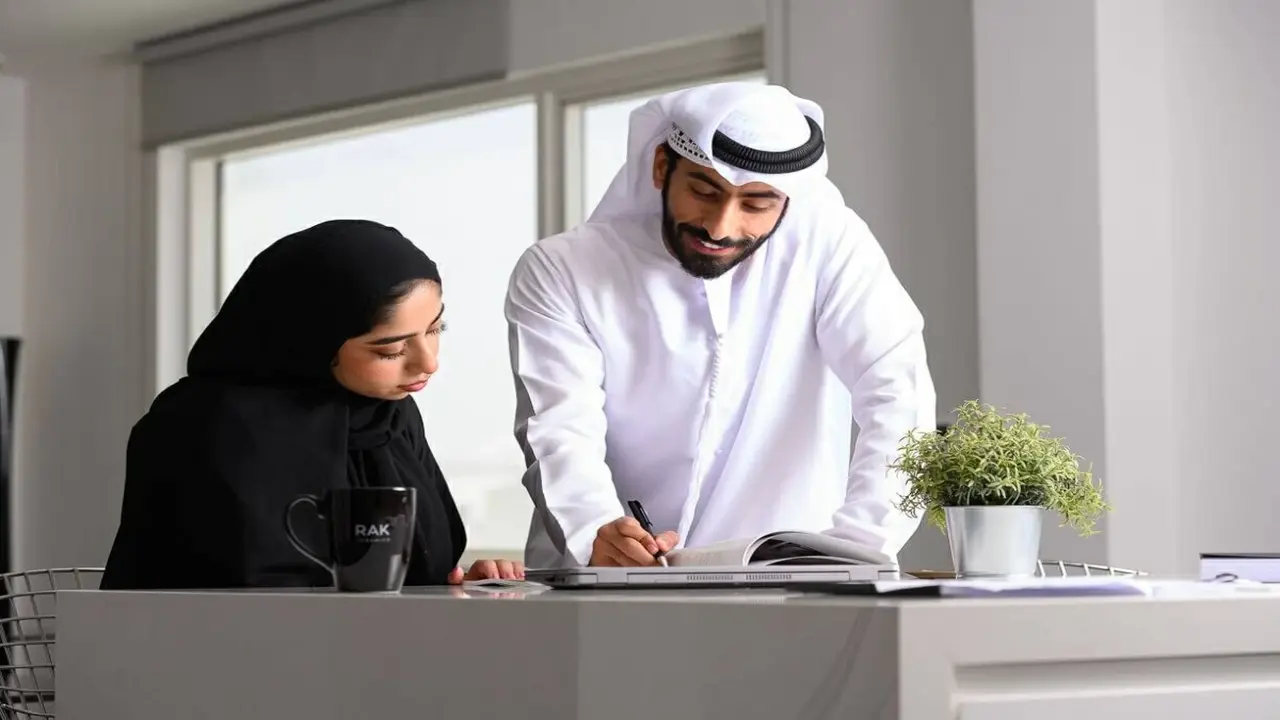 كيف تُسهم مراكز الشباب في تعزيز التنمية الاجتماعية بالإمارات؟